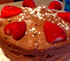 Vanilla cake, chocolate frosting